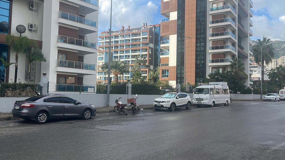 Hiçbir sebep yokken önce yumruk attı ardından yüzünü kesti... Talihsiz kadının son hali ortaya çıktı! 5