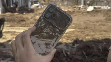 Tayfunda kaybolmuştu: 3 gün boyunca çamurda kalan iPhone 17 Pro herkesi şaşkına çevirdi!