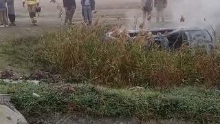 Manisa’da takla atan otomobil alev aldı: Sürücü yara almadan kurtuldu