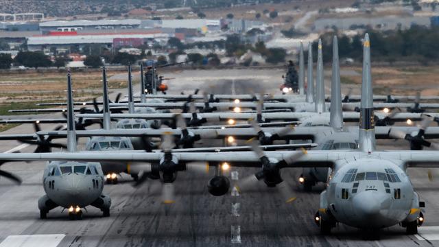 Şehitlerimizin yasını tutarken Yunanistan Hava Kuvvetleri'nden skandal hareket:  C-130 uçaklarını paylaştılar