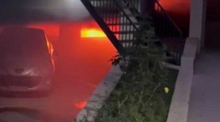 Kahramanmaraş'ta elektrikli otomobil alev alev yandı