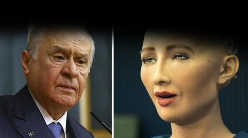 MHP lideri Bahçeli'ye, vatandaş olmasına tepki gösterdiği robottan yanıt