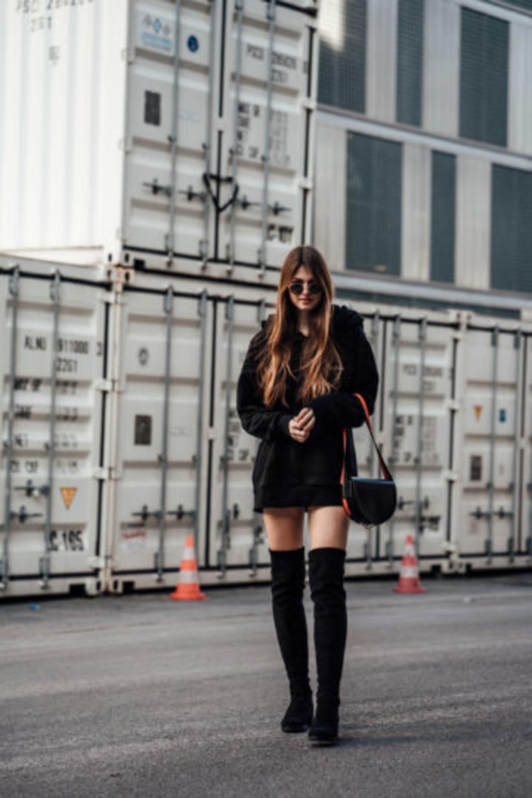 Çorap çizme boyunu kesmeden nasıl kombinlenir? Buraya dikkat! 3