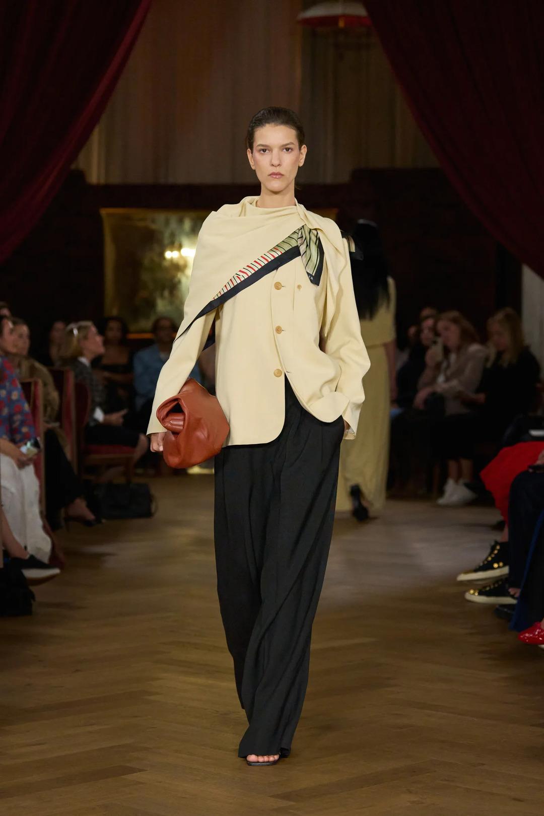 2026 moda trendlerine şimdiden g&ouml;z atmak ister misin? 1