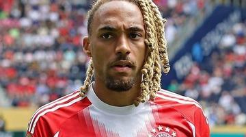 Büyük umutlarla Bayern Münih'e transfer edilen Sacha Boey, İstanbul devine geri dönüyor!