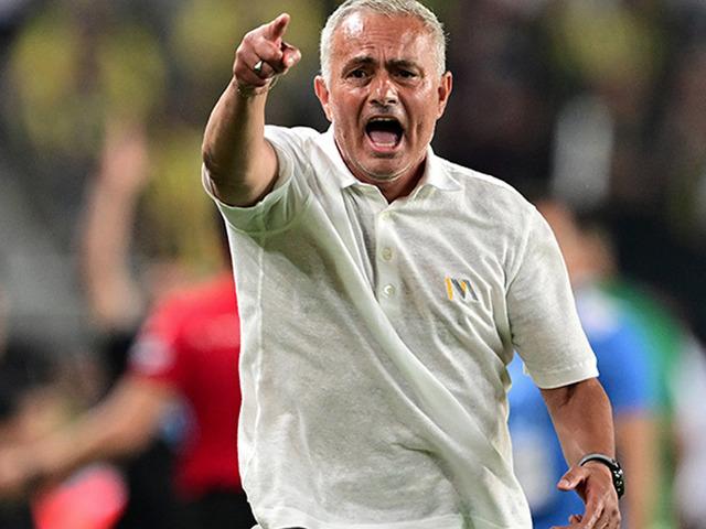 Jose Mourinho pusuya yattı bekliyor! Beşiktaş'ta Rafa Silva krizi ona yarayacak...