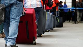 Havaalanında yakalandı! Valizinden çıktı, binlerce dolar değerinde 