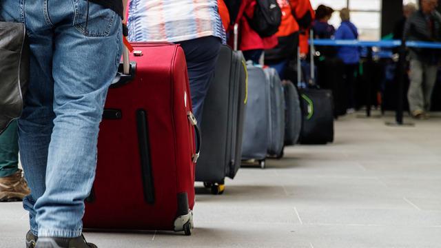 Havaalanında yakalandı! Valizinden çıktı, binlerce dolar değerinde 