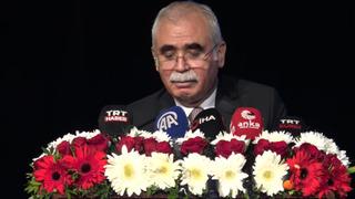 Anayasa Mahkemesi Başkanı kürsüde gözyaşlarını tutamadı... Boğazı düğümlendi: 'Bu lafa gelince korkuyorum'