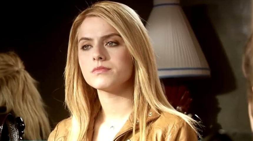 Ağrıları arttı! Ceyda Ateş "Ameliyat olmak istemiyorum" diyerek paylaştı