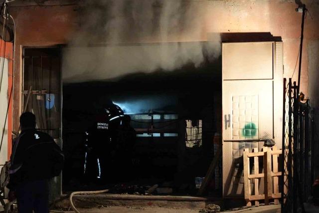 Fabrika yerleşkesinde &ccedil;ıkan yangında 6 işyeri zarar g&ouml;rd&uuml; 7