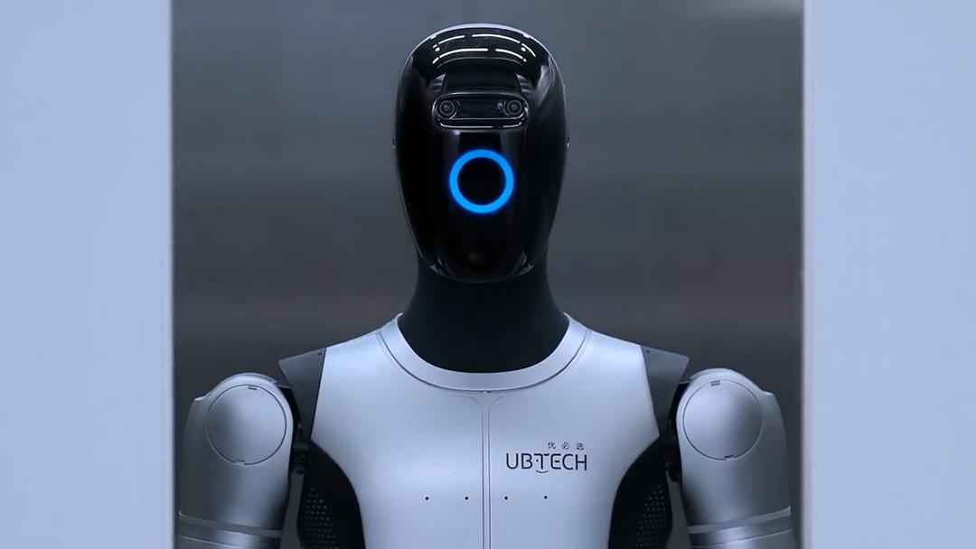 Gerçek mi sahte mi? Çinli şirketin yüzlerce insansı robot yürüttüğü video tartışma yarattı! 4