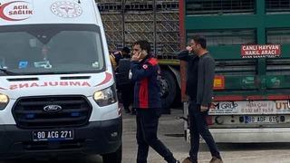 Tırın altında kalan yaşlı adam hayatını kaybetti