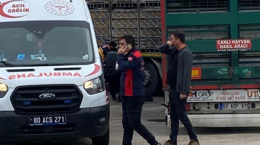 Tırın altında kalan yaşlı adam hayatını kaybetti