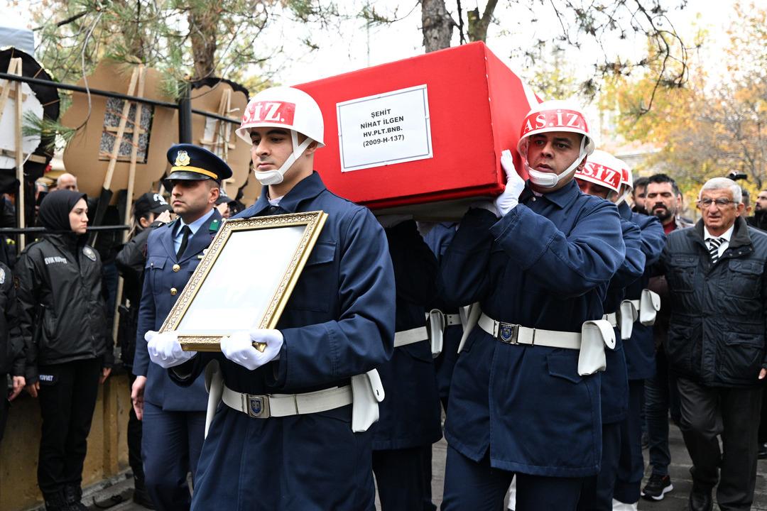 Türkiye şehitlerini son yolculuğuna uğurladı 2