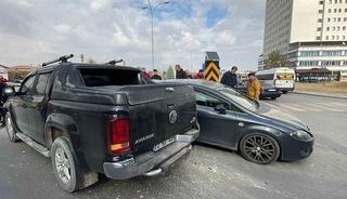 Karaman’da pikap kamyonetle otomobil çarpıştı: 1 yaralı