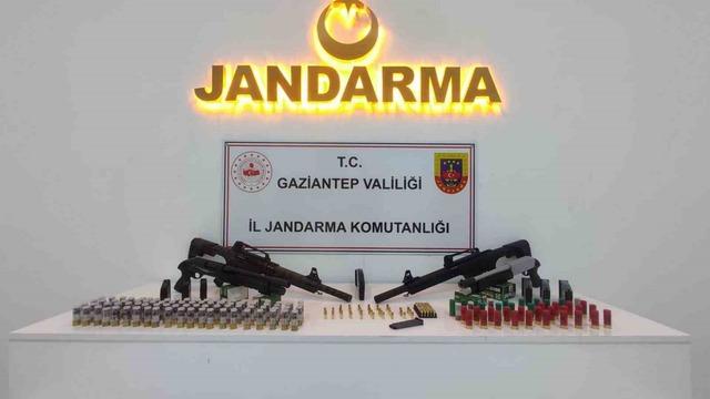 Gaziantep’te 29 adet ruhsatsız silah ele geçirildi: 2 şahıs tutuklandı