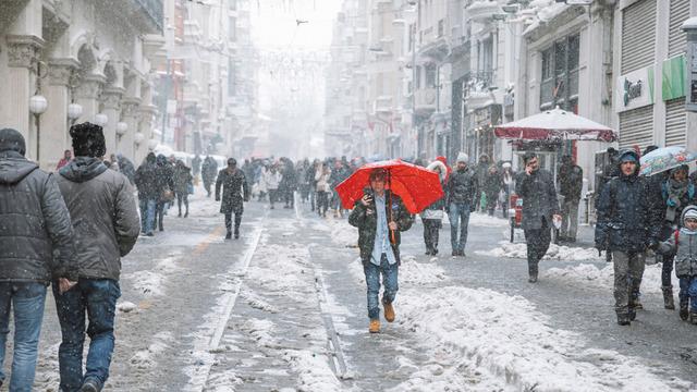Meteoroloji'den 6 ilde 'sarı kodlu' alarm! Pazar günü 8 kente kar geliyor! İşte il il hava durumu tahminleri...