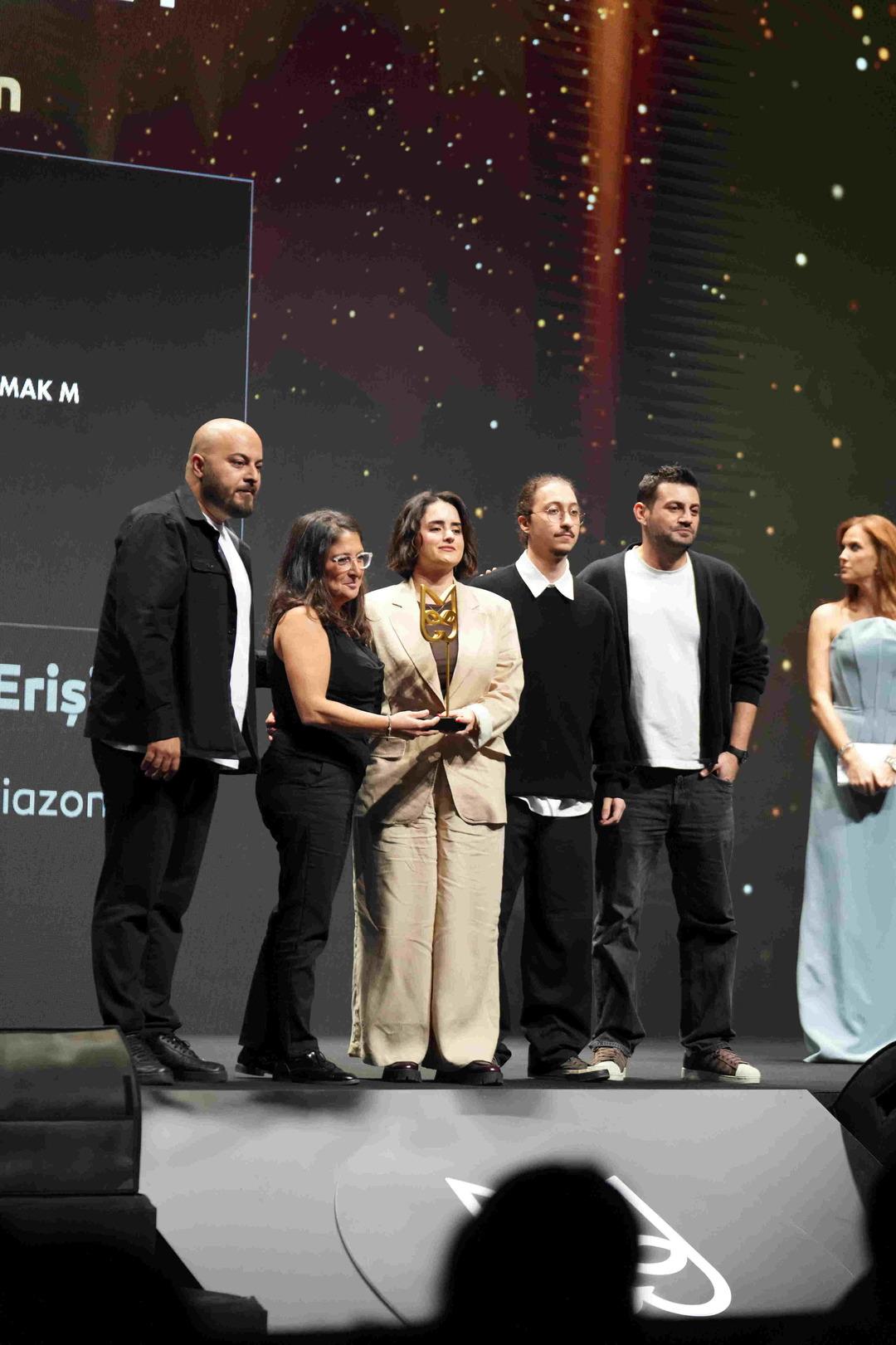 Mediazone: Bahis g&ouml;r&uuml;n&uuml;ml&uuml; sosyal sorumluluk projesi ile 10 &ouml;d&uuml;l&uuml;n sahibi oldu! 1