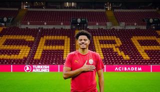 Galatasaray'da ilk ayrılık kapıda! Okan Buruk yıldız oyuncunun biletini kesti