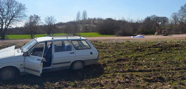 Otomobille sepetli motosiklet çarpıştı: 1 ölü, 1 yaralı