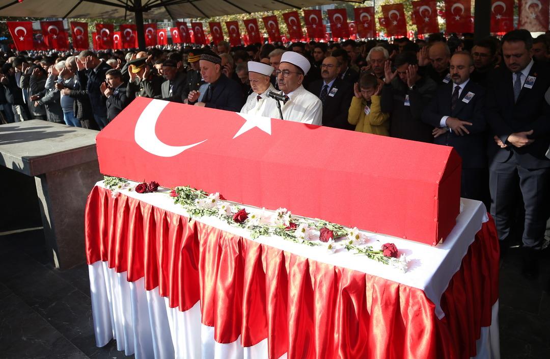 Türkiye şehitlerini son yolculuğuna uğurladı 25