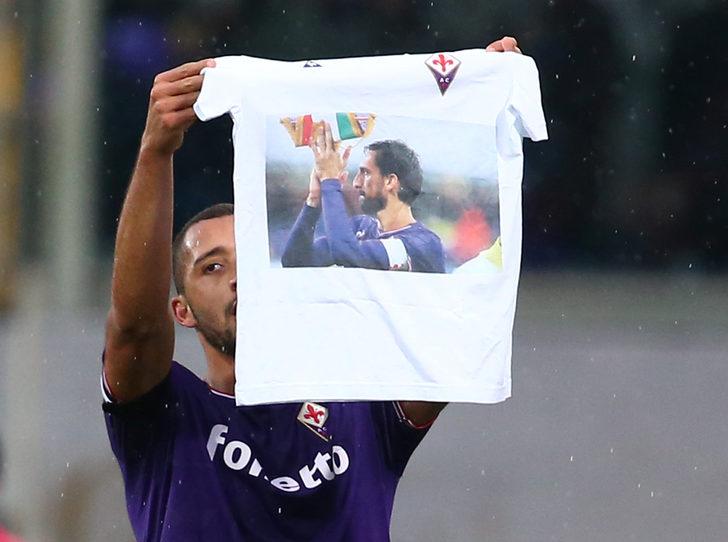 Fiorentina Davide Astori'yi andı G2