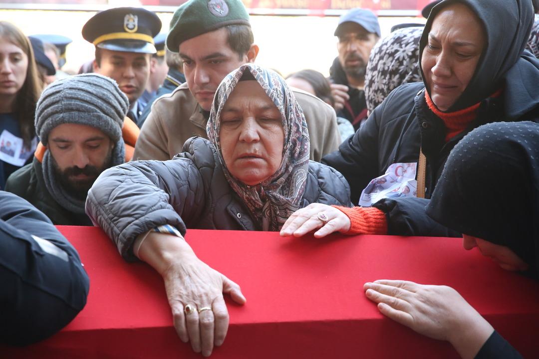 Türkiye şehitlerini son yolculuğuna uğurladı 9
