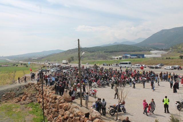 Motosiklet tutkunlarından Zeytin Dalı Harekatı’na destek