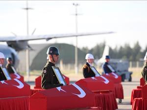 T&uuml;rkiye şehitlerini son yolculuğuna uğurladı