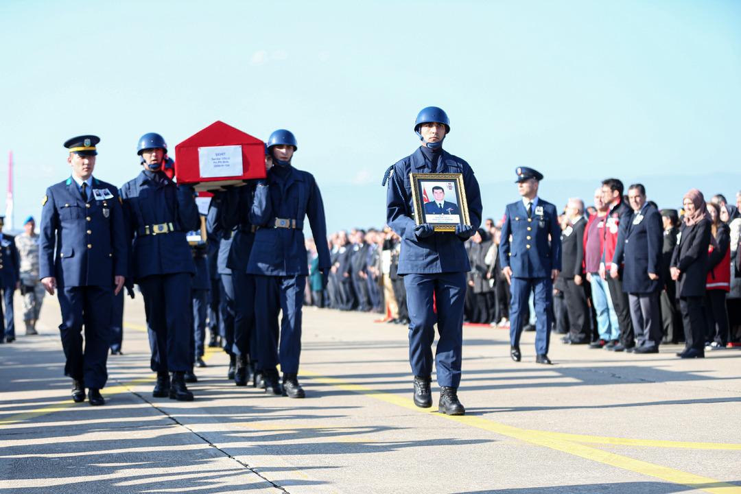 Türkiye şehitlerini son yolculuğuna uğurladı 33