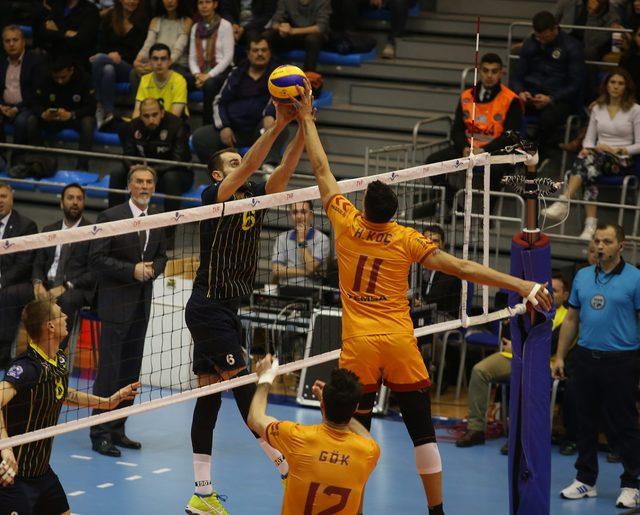 Galatasaray HDI Sigorta, Fenerbahçe'yi devirerek yarı finale çıktı