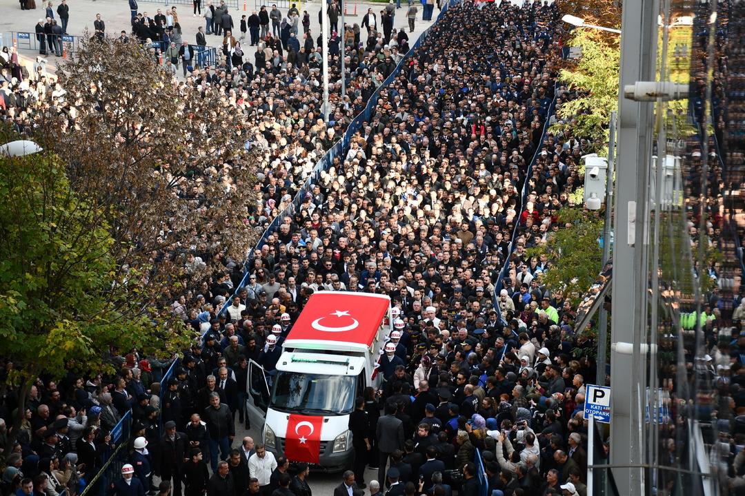 Türkiye şehitlerini son yolculuğuna uğurladı 28