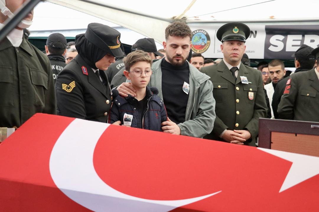 Türkiye şehitlerini son yolculuğuna uğurladı 30