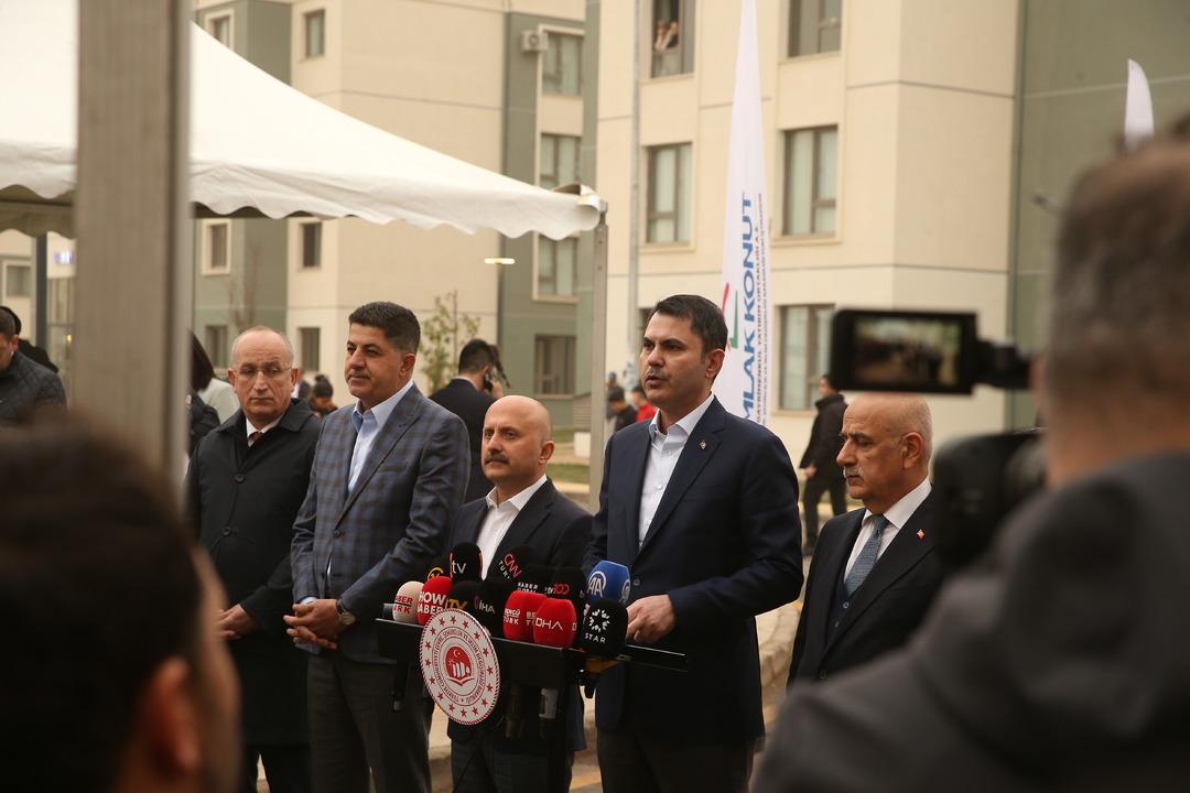 Bakan Kurum açıkladı: "Yıl sonuna kadar 453 bin konut teslim edilecek" 1