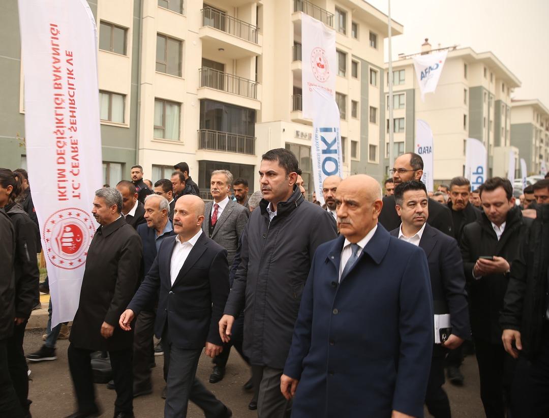 Bakan Kurum açıkladı: "Yıl sonuna kadar 453 bin konut teslim edilecek" 2