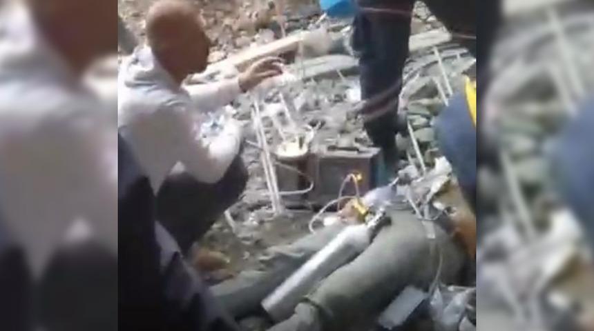 Batman&rsquo;da inşaat alanında beton kalıplar &ccedil;&ouml;kt&uuml;! Yaralılar var