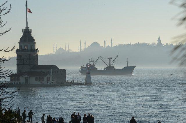 İstanbul’da sis devam ediyor