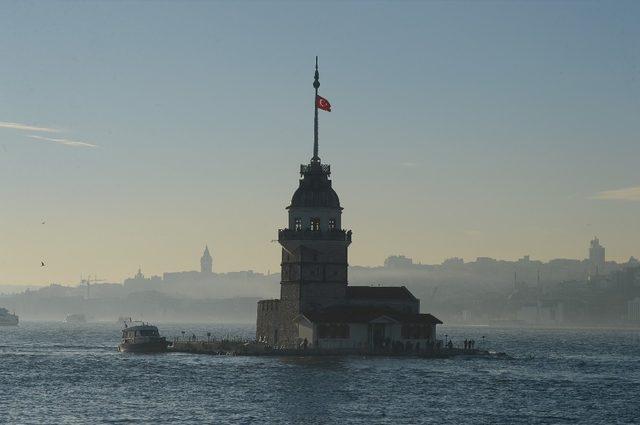 İstanbul’da sis devam ediyor