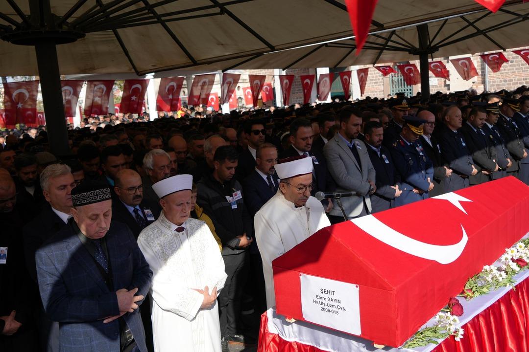 Gerginlik böyle kaydedildi! İYİ Partili Çömez ve AK Partili Öztaylan şehit cenazesinde tartıştı 2