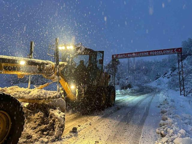 Ordu-Sivas kara yolu kar yağışı nedeniyle ulaşıma kapandı 2