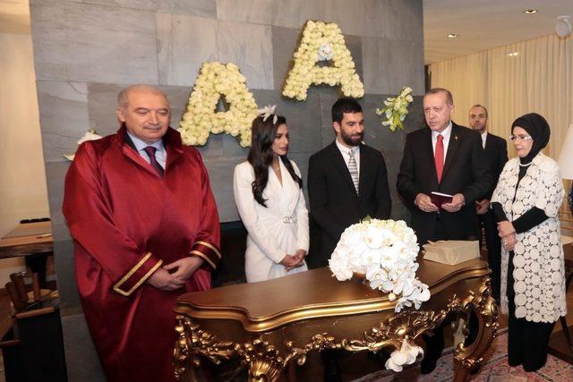 Cumhurbaşkanı Erdoğan, Arda Turan’ın nikah şahidi oldu