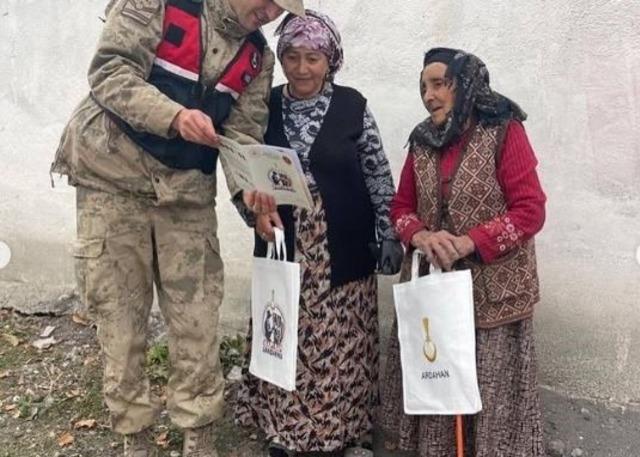 Jandarma kadına yönelik şiddeti önlemek için kapı kapı dolaşıyor 2