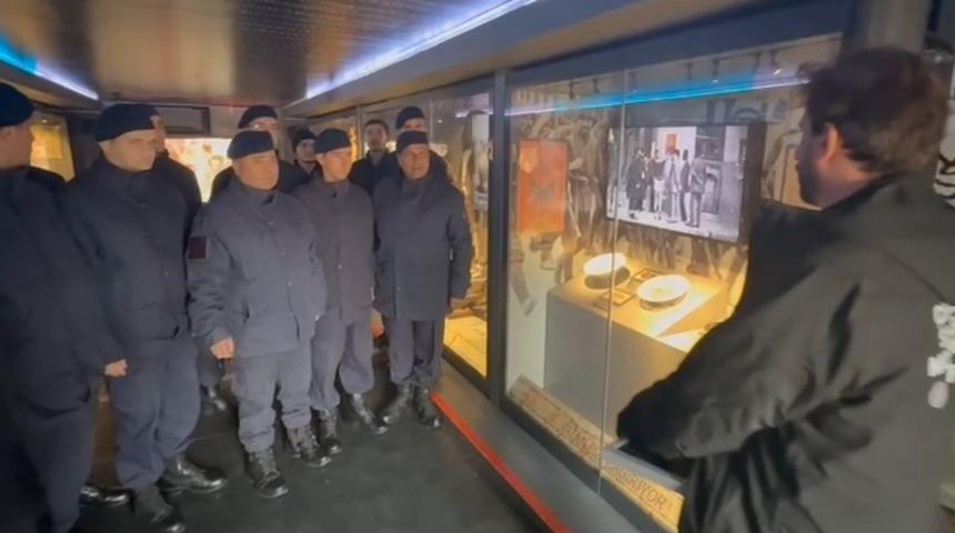 &Ccedil;anakkale destanı Tokat&rsquo;ta mobil m&uuml;ze ile canlandı