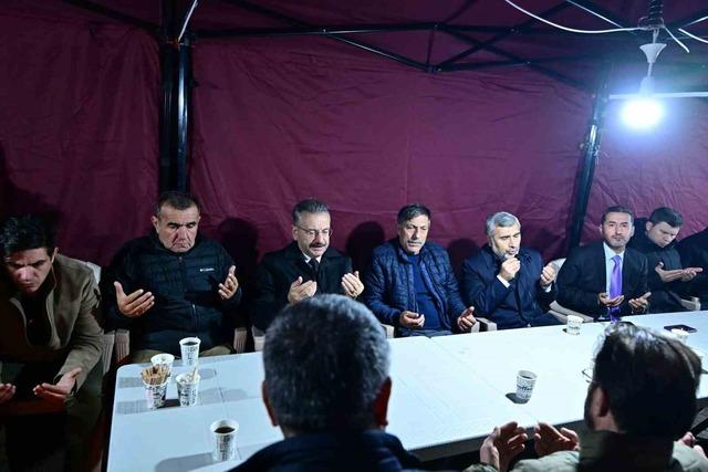 Vali Aksoy, şehit ailesini ziyaret etti 2