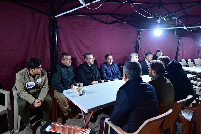 Vali Aksoy, şehit ailesini ziyaret etti 1