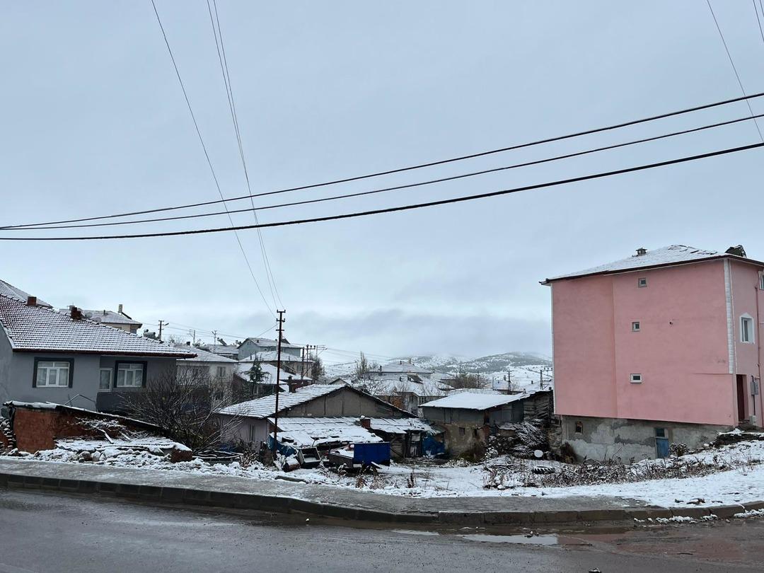 Kar yağışı yurdu etkisi altına aldı! Kayseri, Tokat, Yozgat, Nevşehir... 2