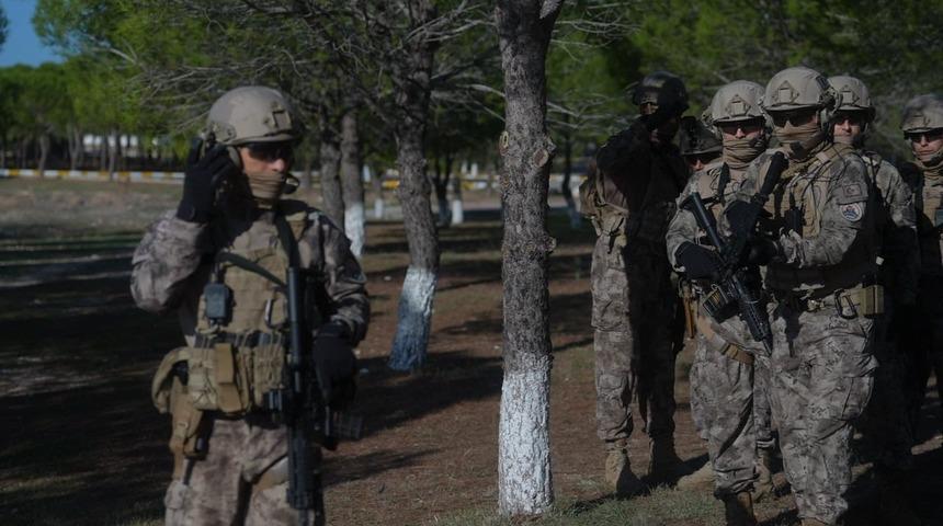 T&uuml;rkiye ve KKTC &Ouml;zel Harekatı&rsquo;ndan ortak mesaj: "Bir gece ansızın gelebiliriz"