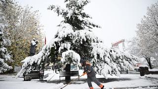 Kar yağışı yurdu etkisi altına aldı! Kayseri, Tokat, Yozgat, Nevşehir...