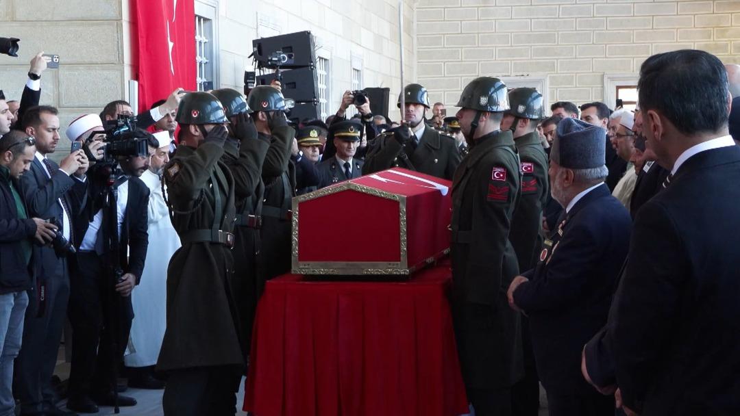 Şehit Pilot Yarbay Gökhan Korkmaz, gözyaşlarıyla uğurlandı! "Cuma günü yanınızdayım" diyerek göreve gitmiş 1